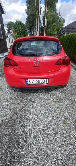 Opel Astra 4 of 5
