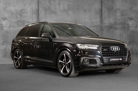 Audi Q7 3 of 5