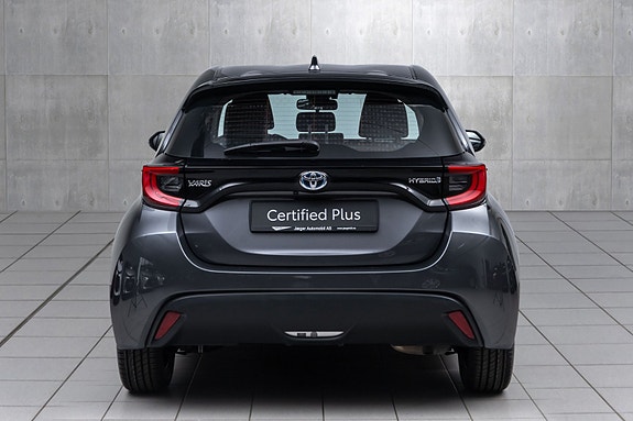 Toyota Yaris 8 of 20