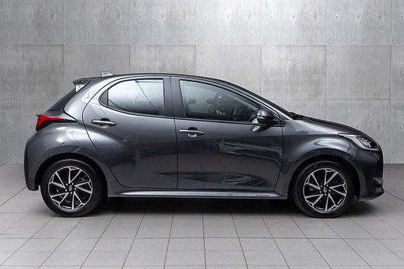 Toyota Yaris 6 of 20