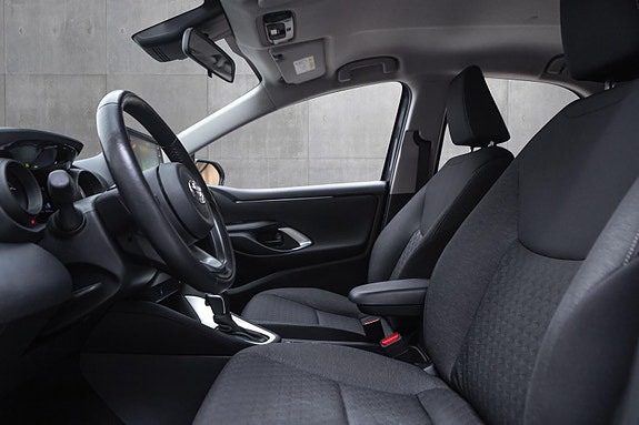 Toyota Yaris 14 of 20