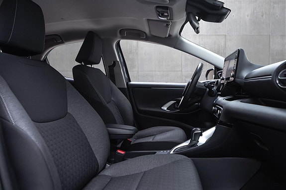 Toyota Yaris 18 of 20