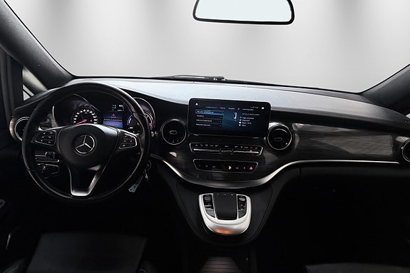 Mercedes-Benz EQV300 12 of 30