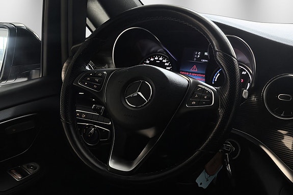 Mercedes-Benz EQV300 14 of 30