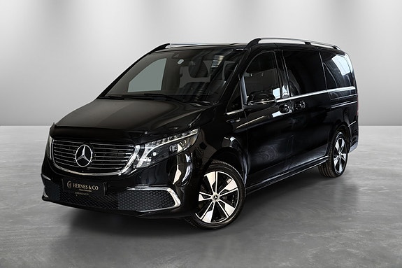 Mercedes-Benz EQV300 2 of 30