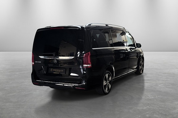 Mercedes-Benz EQV300 6 of 30