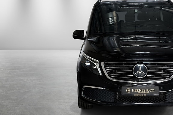 Mercedes-Benz EQV300 5 of 30