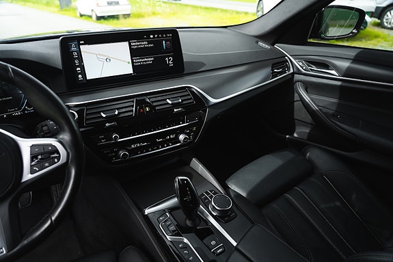 BMW 530e 21 of 30