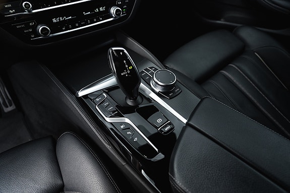 BMW 530e 24 of 30