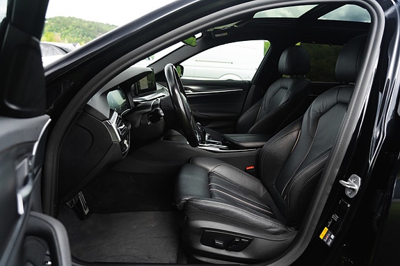 BMW 530e 16 of 30