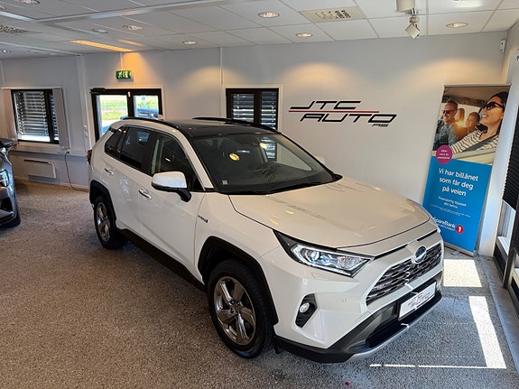 Toyota RAV4 3 of 5