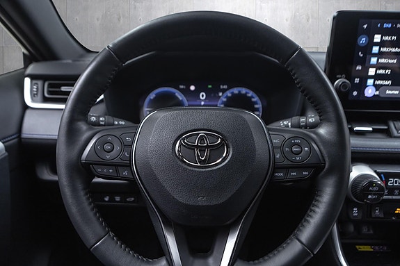 Toyota RAV4 10 of 20