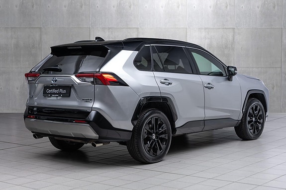 Toyota RAV4 6 of 20