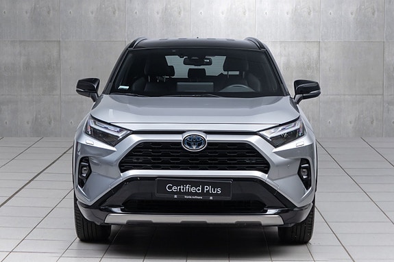 Toyota RAV4 4 of 20