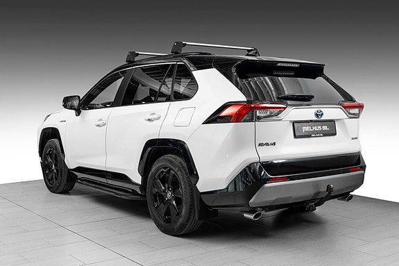 Toyota RAV4 5 of 5