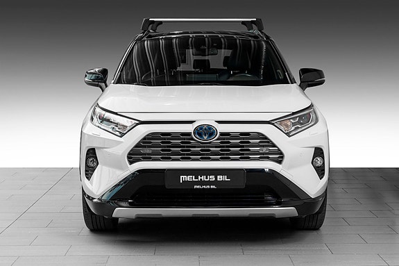 Toyota RAV4 3 of 5