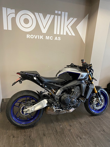 Yamaha MT-09 SP 2 of 4