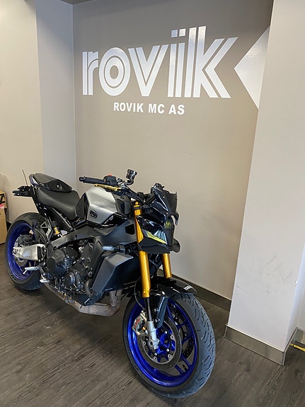 Yamaha MT-09 SP 3 of 4