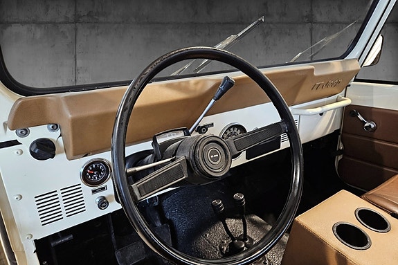 Jeep CJ-7 18 of 30
