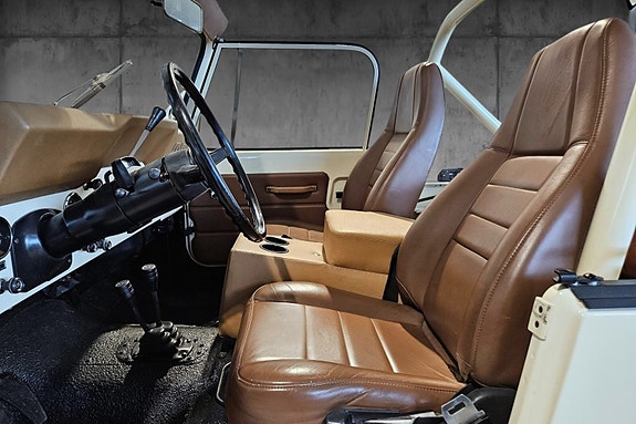 Jeep CJ-7 21 of 30