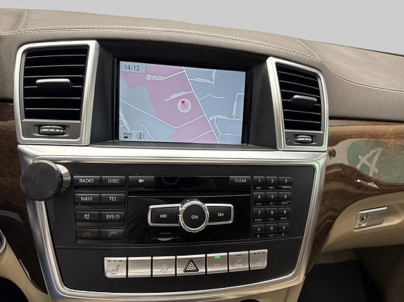 Mercedes-Benz GL350 12 of 29