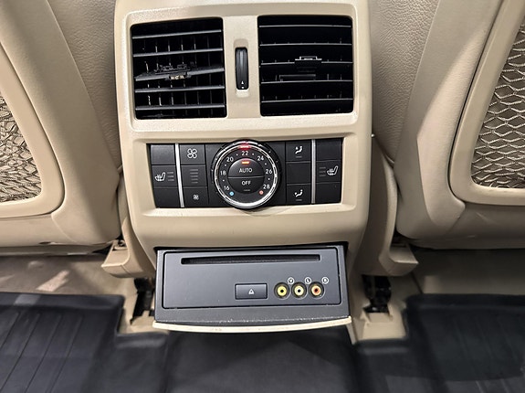 Mercedes-Benz GL350 18 of 29