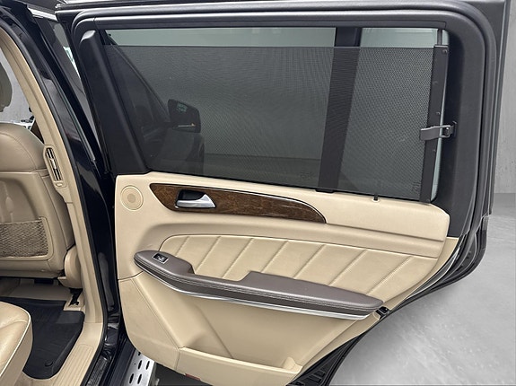 Mercedes-Benz GL350 20 of 29