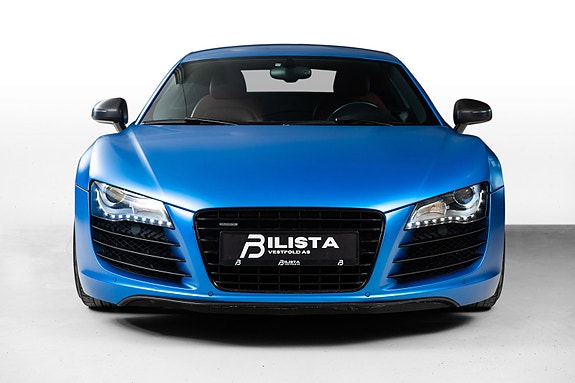 Audi R8 2 of 5