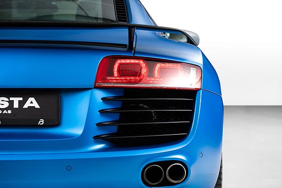Audi R8 4 of 5
