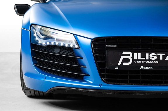 Audi R8 3 of 5