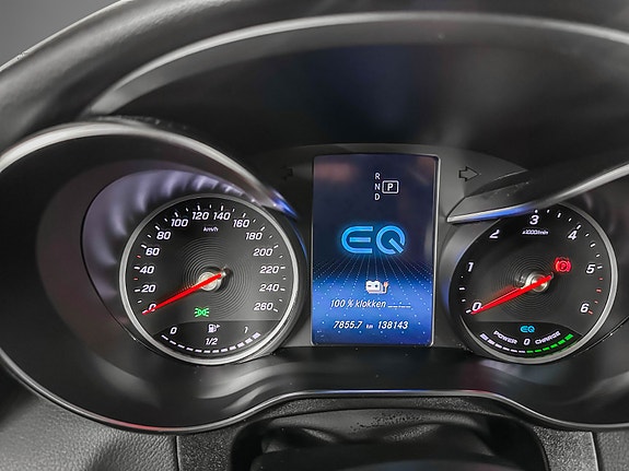 Mercedes-Benz GLC300 de 17 of 30