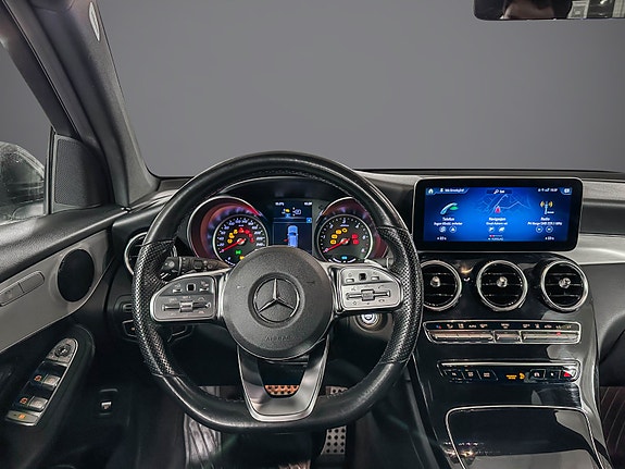 Mercedes-Benz GLC300 de 14 of 30