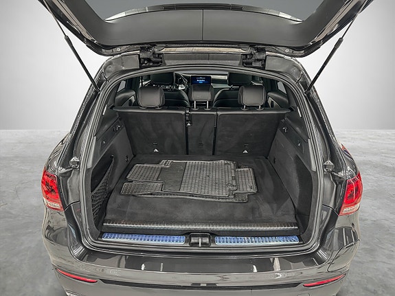 Mercedes-Benz GLC300 de 28 of 30