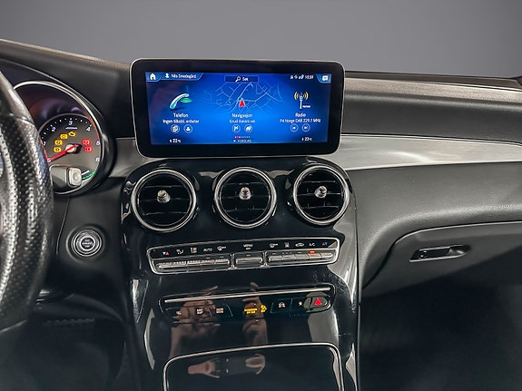 Mercedes-Benz GLC300 de 18 of 30