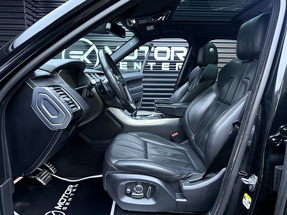 Land Rover Range Rover Sport 27 of 30