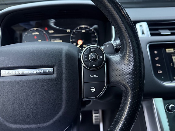 Land Rover Range Rover Sport 16 of 30