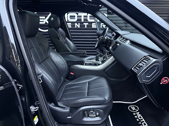 Land Rover Range Rover Sport 28 of 30