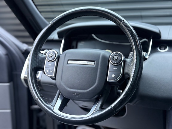 Land Rover Range Rover Sport 13 of 30