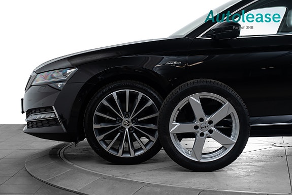 Skoda Superb 3 of 5
