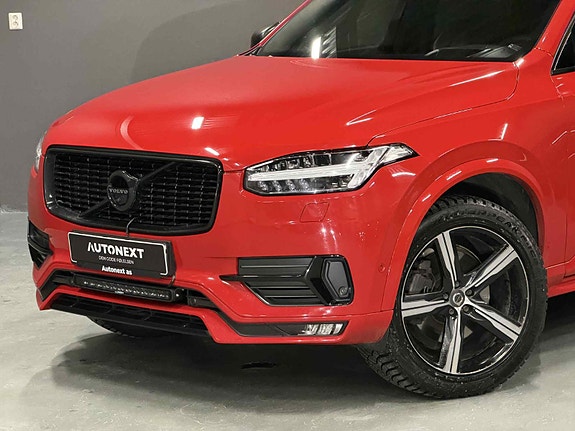 Volvo XC90 2 of 5