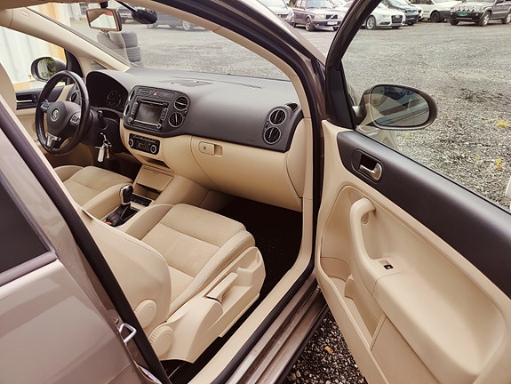Volkswagen Golf Plus 22 of 30