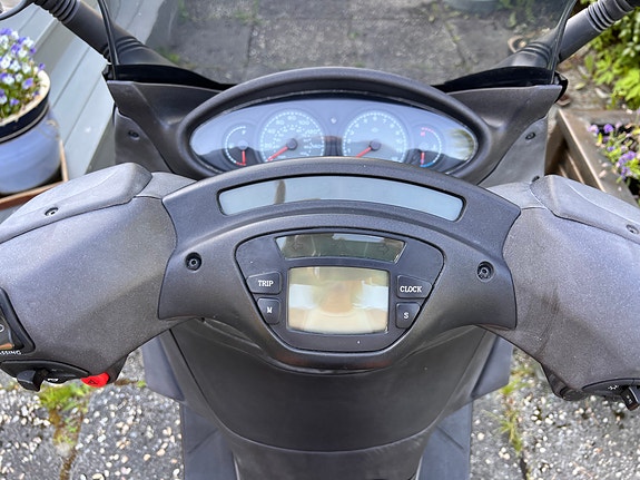 Piaggio X9 125 2 of 8