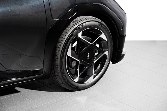 Kia EV4 9 of 30