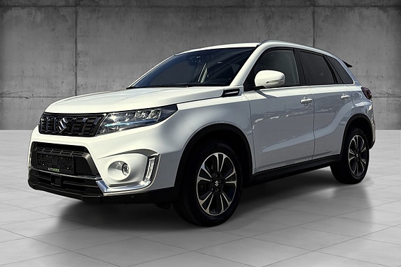 Suzuki Vitara 2 of 26