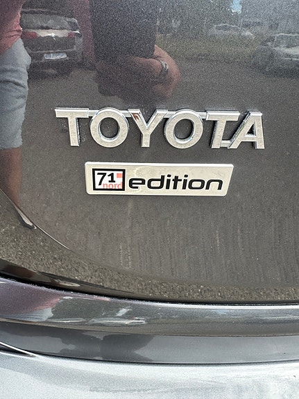 Toyota RAV4 5 of 24