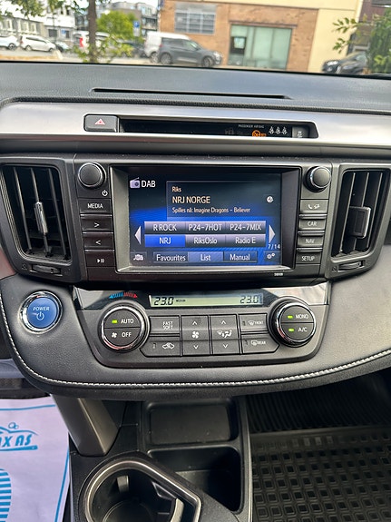 Toyota RAV4 12 of 24
