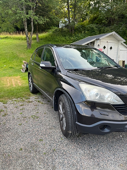 Honda CR-V 3 of 9