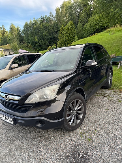 Honda CR-V 2 of 9