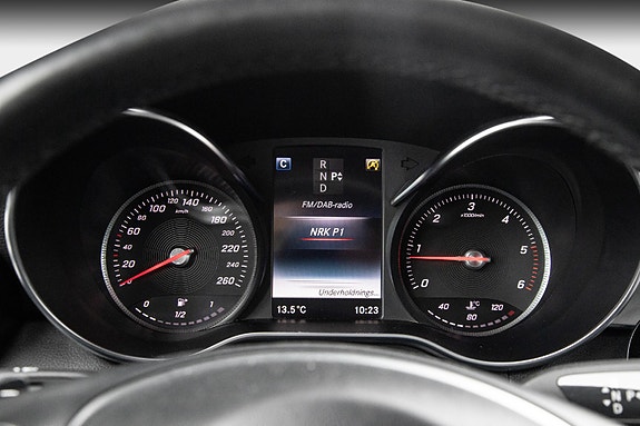 Mercedes-Benz GLC220 d 13 of 28