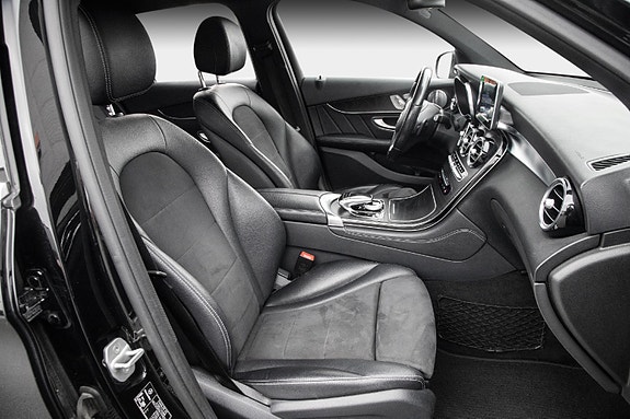 Mercedes-Benz GLC220 d 27 of 28